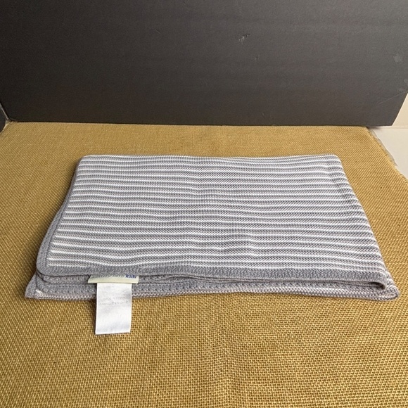 Pottery Barn Kids Stripe Knit Stroller Blankets Set of 2 Baby Boy Grey Blue - Picture 3 of 13